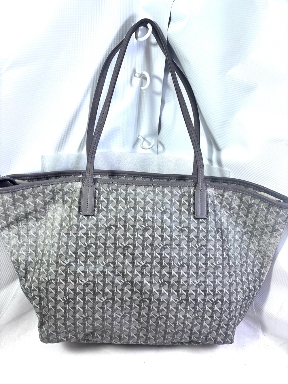 Tory Burch Ever Ready Tote. Zinc.